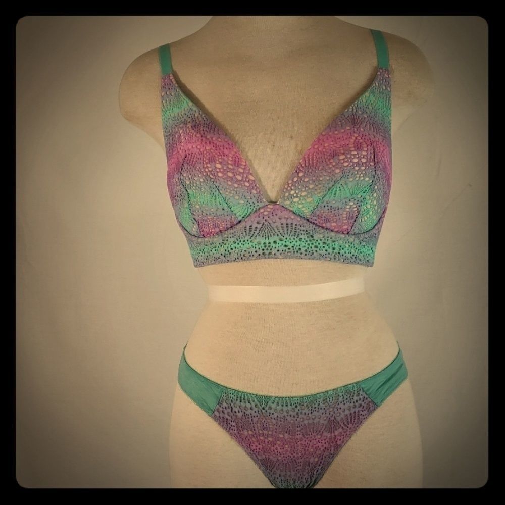 VICTORIA'S SECRET 32D Mermaid Bra - Picture 2 of 5